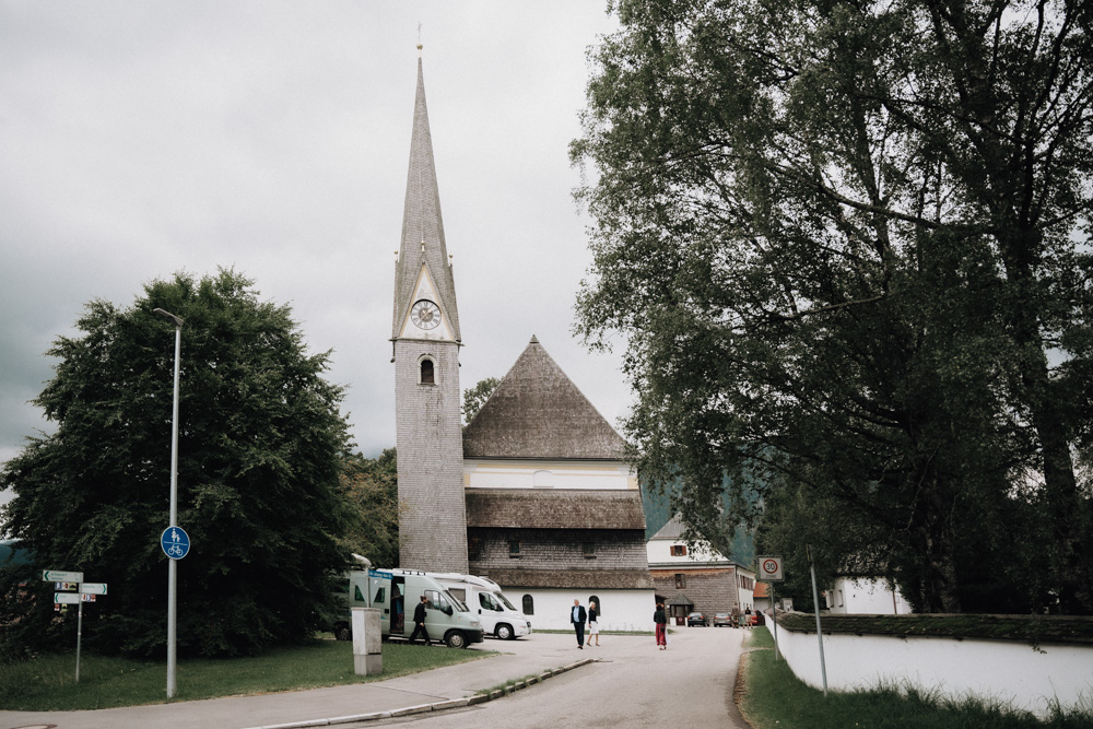 Kirche in Inzell – Ort der Trauung vor der Hochzeit im Pitzlloch bei Traunstein.